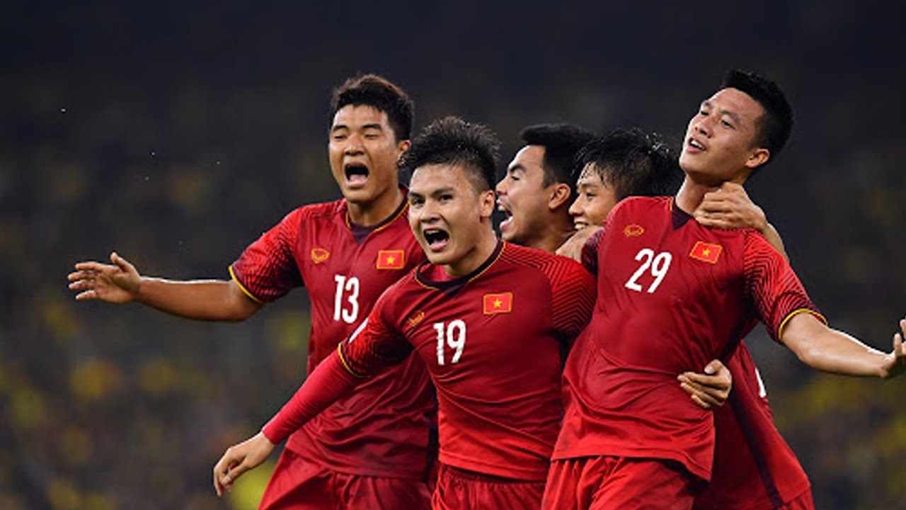 四连冠！中国羽毛球队再胜韩国队夺冠！